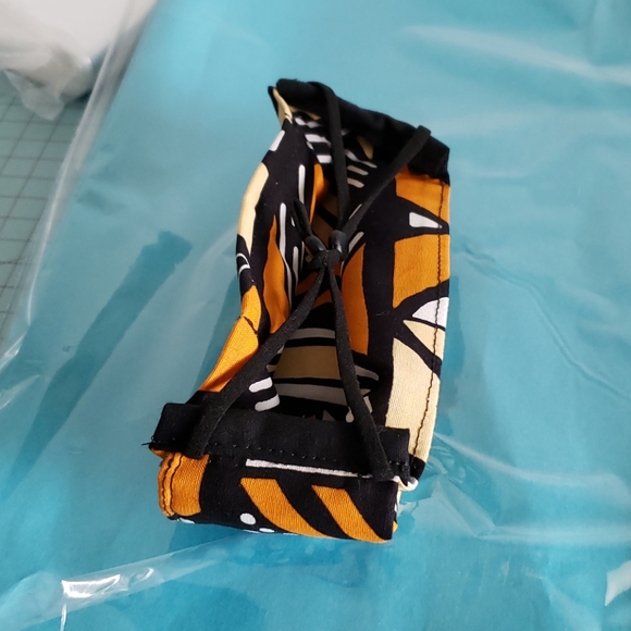 Mask, face - Picture 2 of 2